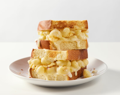 Panera Debuts Grilled Mac & Cheese Sandwich - Two Panera Favorites Come Together For The Ultimate Fall Menu Collab