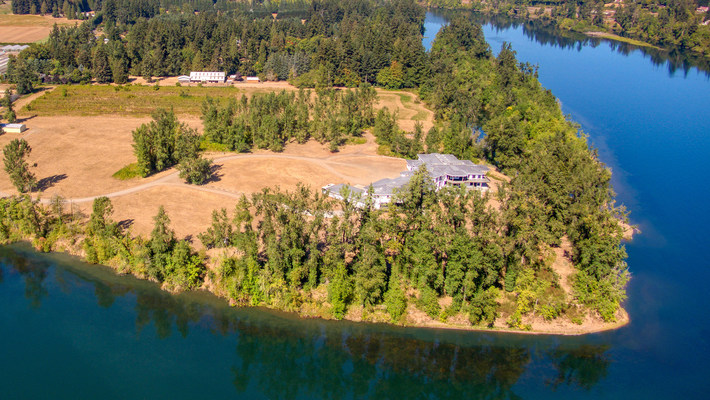 Sprawling, Pacific Northwest Mansion on 32 Waterfront Acres Readies for Luxury Auction® Oct 30