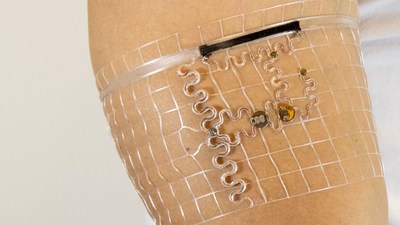 Powercast Showcases at CES New Over-the-Air Wirelessly Powered and Batteryless Products: 3D Medical Monitoring Wearables and Robotic Autonomous  Price-Changing System