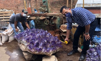 Grounded Life & Home Unveils Three Massive 1,500+ Pound Amethyst Clusters at Pueblo Gem & Mineral Show at Porte Cochere, Tucson Gem Show