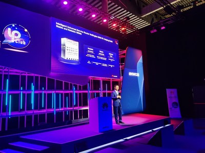 Huawei presenta NetEngine 8000 F8