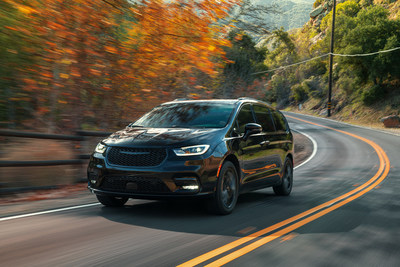 Chrysler Pacifica, Ram 1500 Earn Autotrader Best Car Interiors Under $50,000 Recognition
