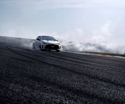 !Sube la temperatura en las calles! Toyota debuta el primer GR Corolla de la historia