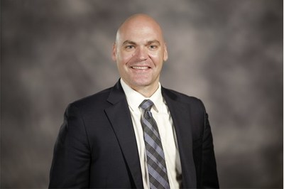 Array nombra a Kevin Kerns como director financiero
