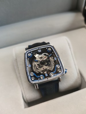 El nuevo B.R.M Chronographes FF39-40 es el primer reloj automático con protección frente a golpes verticales y horizontales