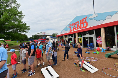 El Meijer LPGA Classic for Simply Give da un paso al frente por el enfoque en la familia. Se anuncia la nueva zona de asientos al aire libre en Family Village con juegos y magníficas vistas
