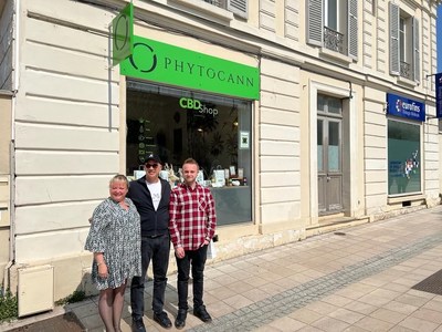 Halo Collective firma una carta de intenciones para adquirir Phytocann Group