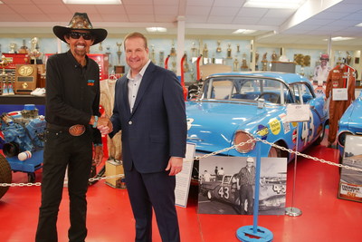 RV RETAILER IS OFFICIAL EXCLUSIVE MOTORCOACH PARTNER OF PETTY GMS