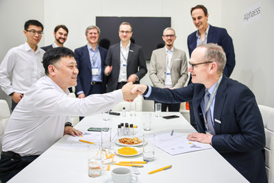 AlphaESS y Maxeon Solar Technologies anuncian una asociación estratégica