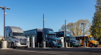 Daimler Trucks North America, Portland General Electric open first-of-its-kind heavy-duty electric truck charging site
