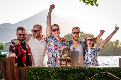Jared Schmidt de Canadá es coronado Campeón Mundial de Coctelería Sostenible 2025 por Flor de Caña