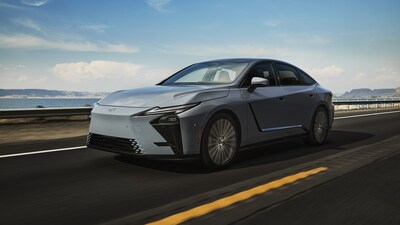 EL LEXUS ES 2026 SALE AL MERCADO CON MODELOS TOTALMENTE ELÉCTRICOS; EL NUEVO HÍBRIDO LLEGARÁ PRONTO