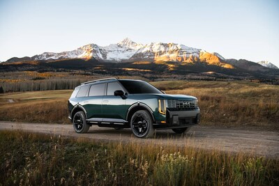 LA CAMPAÑA CREATIVA DEL NUEVO KIA TELLURIDE DEL 2027 MUESTRA EL SISTEMA DE PROPULSIÓN TURBO-HÍBRIDO DISPONIBLE PARA EL SUV