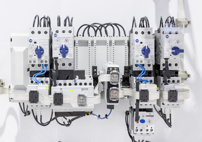 Rockwell Automation amplía solución EtherNet/IP en gabinete con nuevas capacidades de control de motores y conexión eléctrica