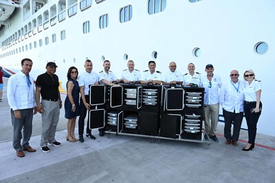 Carnival Corporation realiza su primera donación de alimentos en Latinoamérica