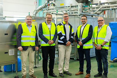 Cold Jet y Nippon Sanso establecen un nuevo estándar nórdico con sistemas totalmente automatizados de producción y recuperación de hielo seco en Köping, Suecia.